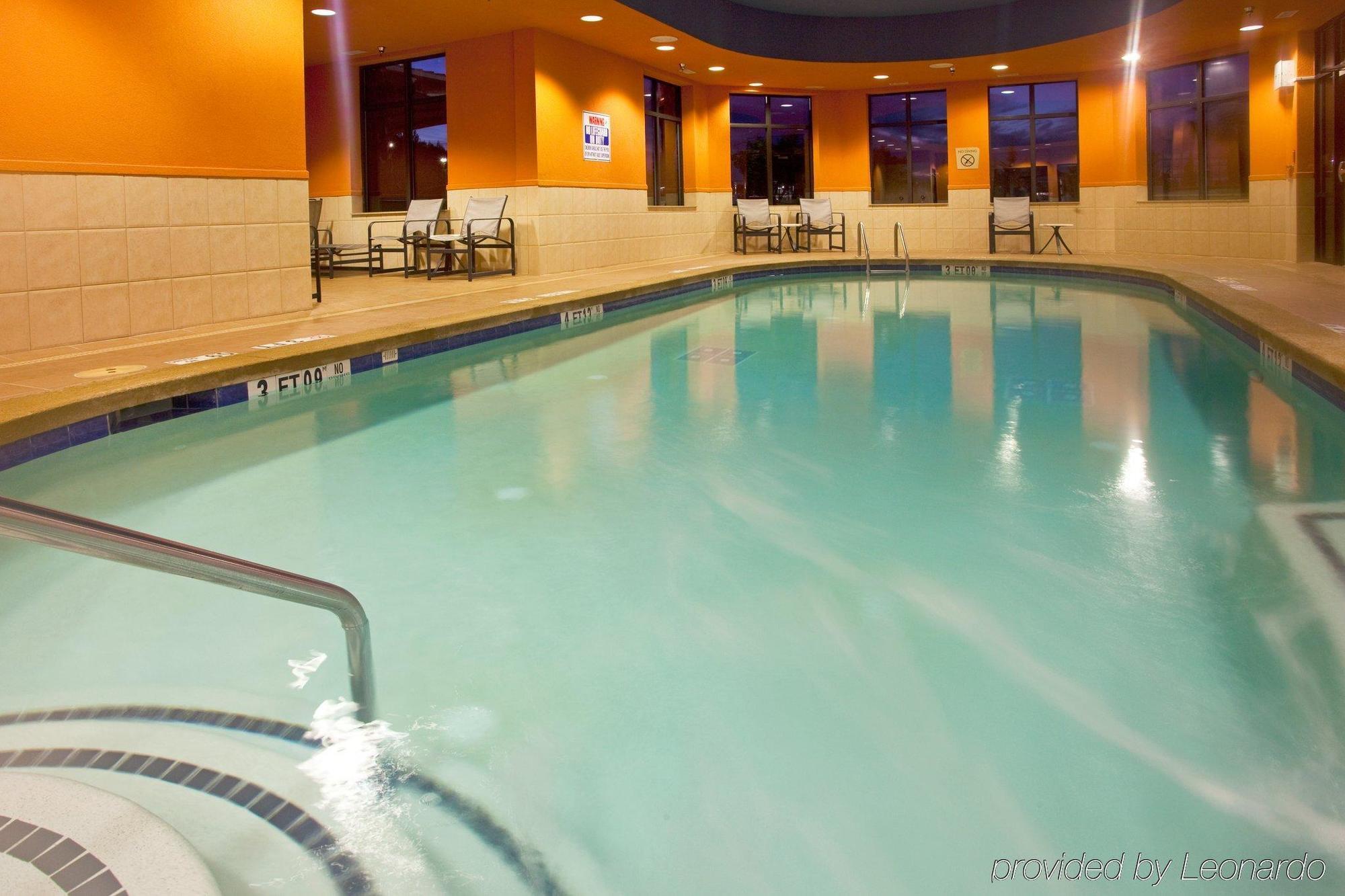 Holiday Inn Hotel & Suites Stockbridge-Atlanta I-75 By Ihg Ngoại thất bức ảnh
